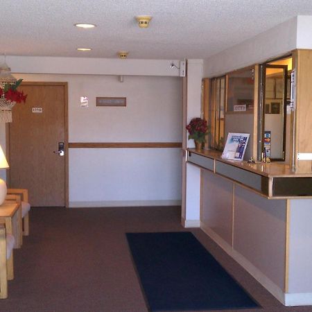 Colorado River Value Inn Bullhead City Interior photo